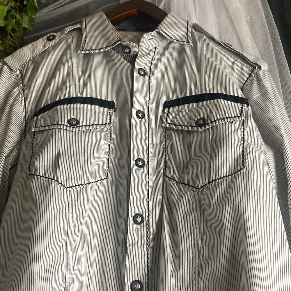 Toku Black striped cool shirt 😎